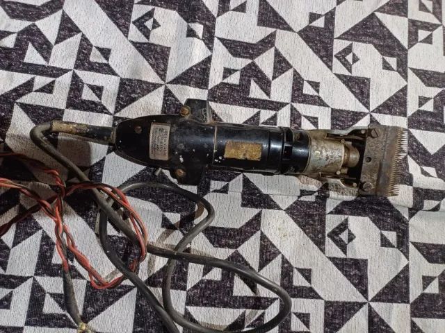 Tosquiadora vintage Sunbeam U.S.A modelo 510A 150 Watts - 110-120v NÃO TESTEI!