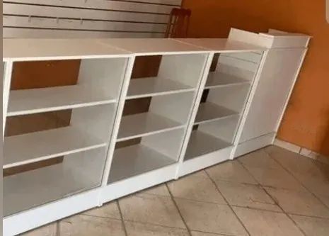 BALCÃO CAIXA + 03 BALCÕES VITRINE - Foto 2