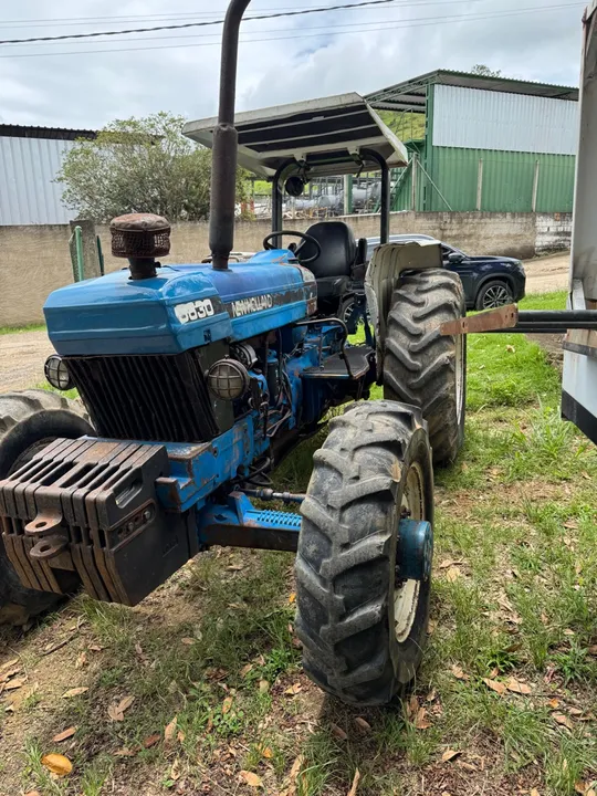 Trator New Holland 5630