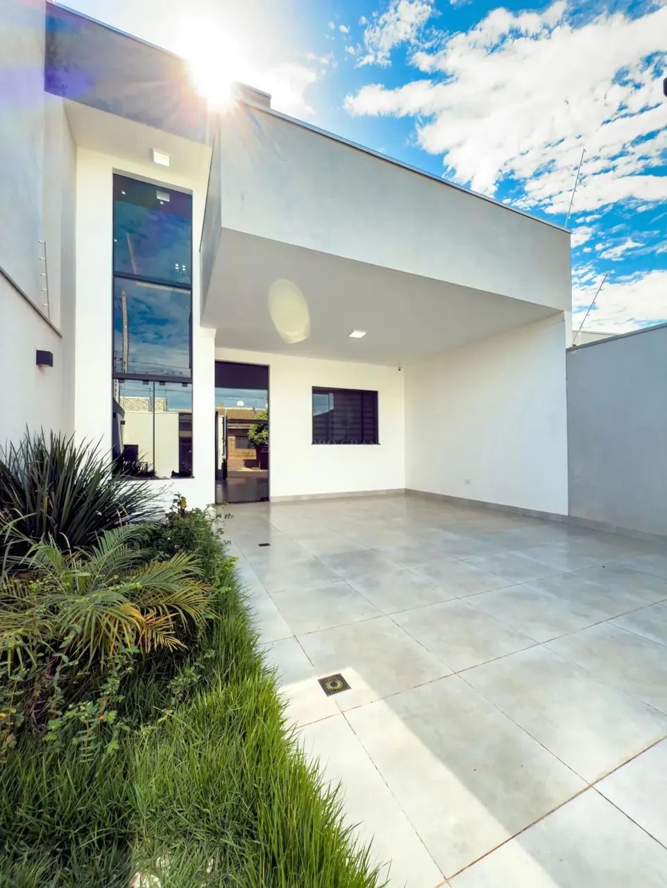 Casa com Suíte, Dupla Laje, Cozinha Planejada, Área Gourmet e Closet com Jardim de Inverno - Foto 3