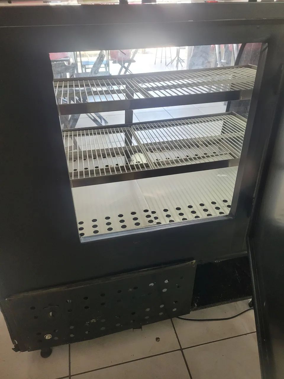 Vitrine refrigerada 220v (Valor negociável) - Foto 2