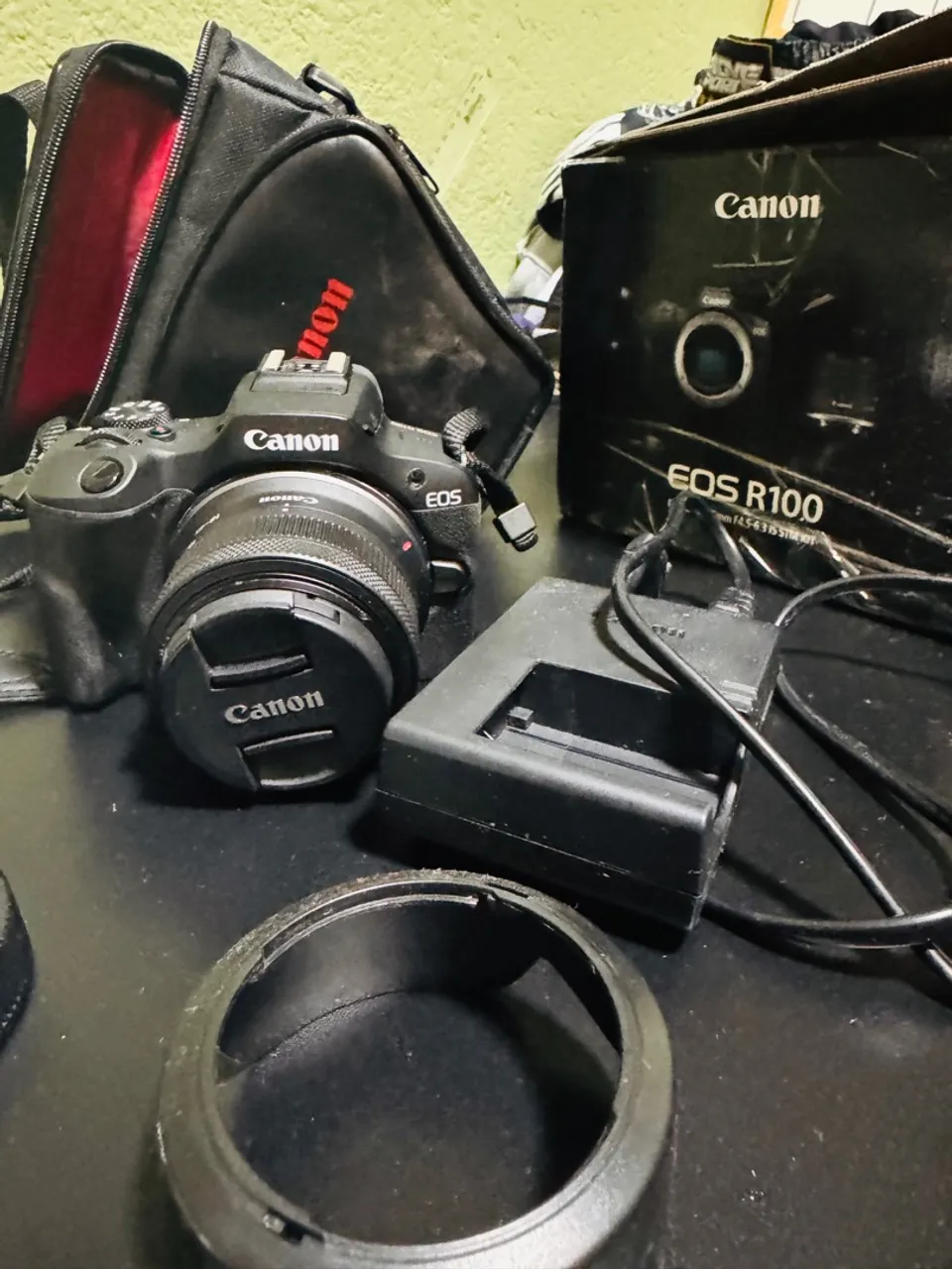 Canon EOS R100 - Câmera Digital Mirrorless