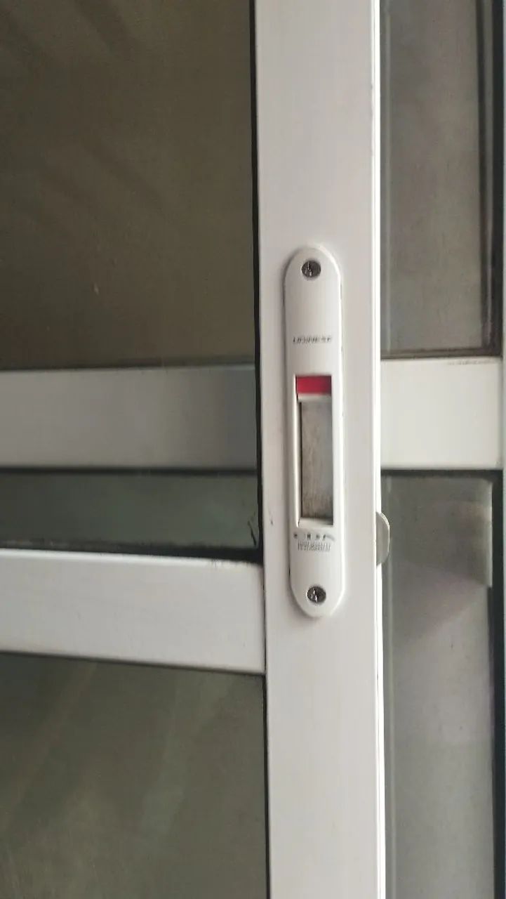 Porta e Janela de Alumínio , balcão 2.00 x 2.15  ! - Foto 2
