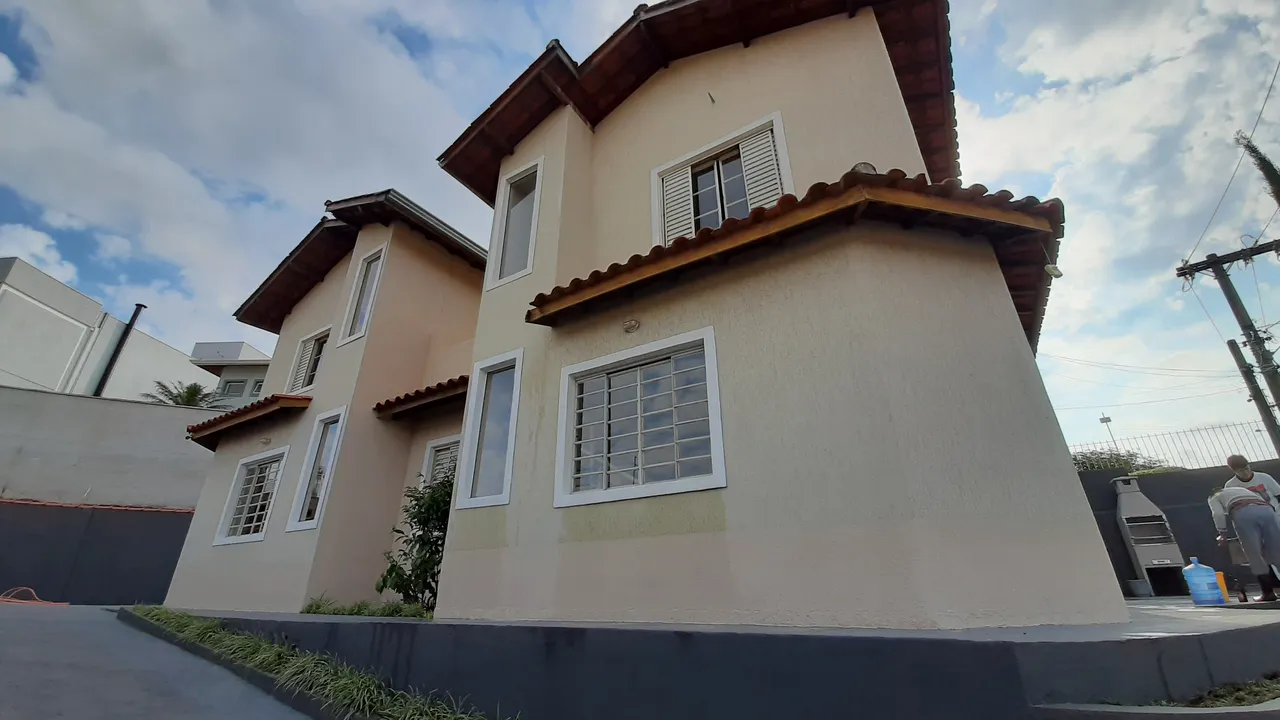 Casa de Vila para aluguel com 160 metros quadrados com 3 quartos