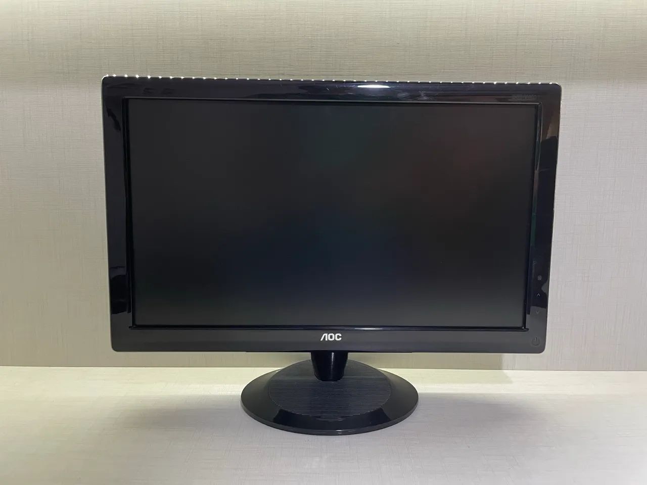Monitor AOC