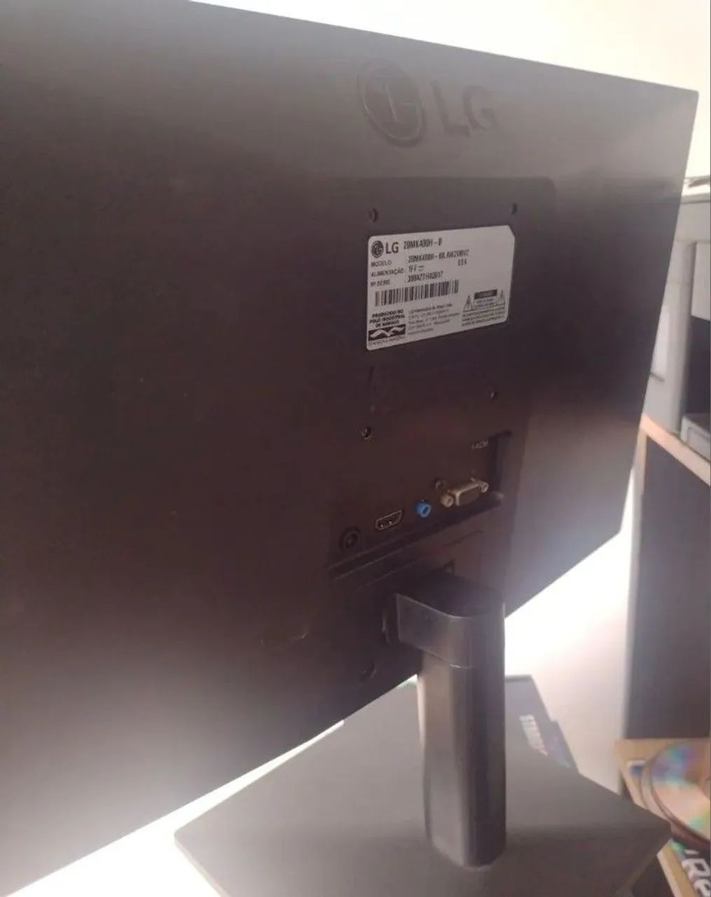 Monitor LG 19,5" Perfeito64231146484483122