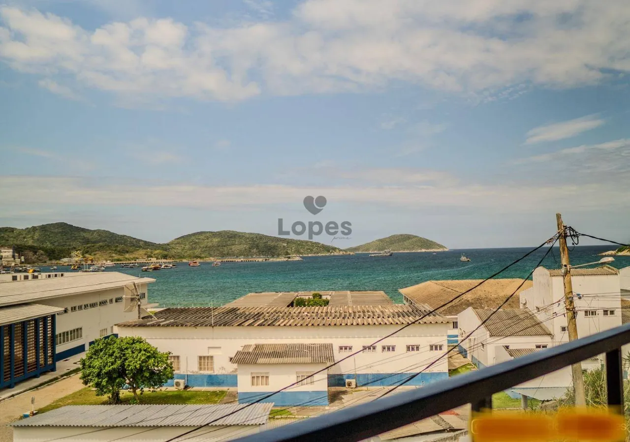 | Flat 2 quartos, sendo 2 suites