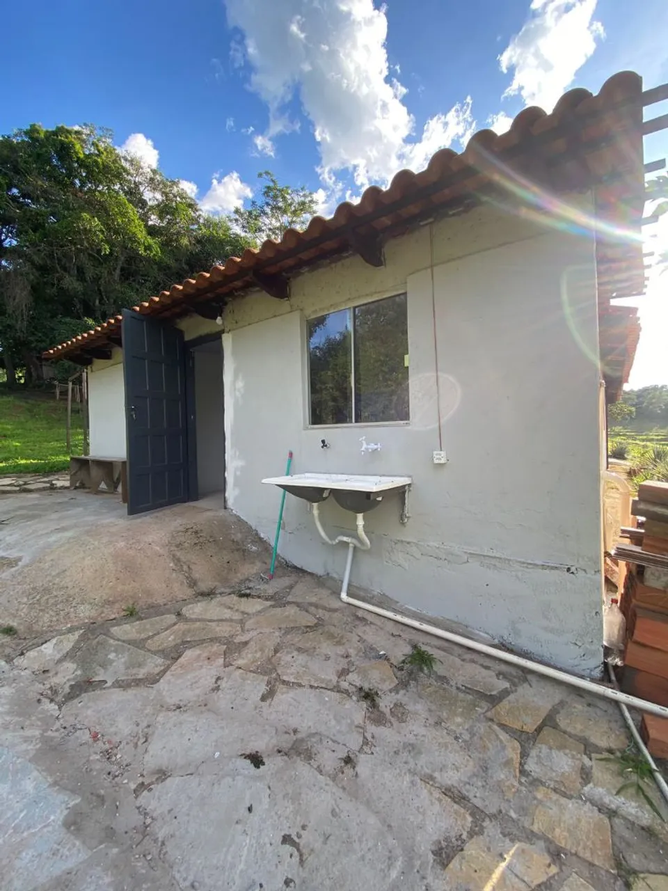 Kitnets/ lofts próximo posto Brasil perto bairro Jaiara em Anápolis.