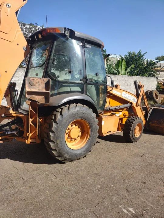 Retroescavadeira case 580n ano 2013 - Foto 4