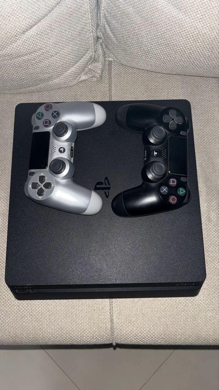 PS4 Slim 500gb + 2 Controles Originais