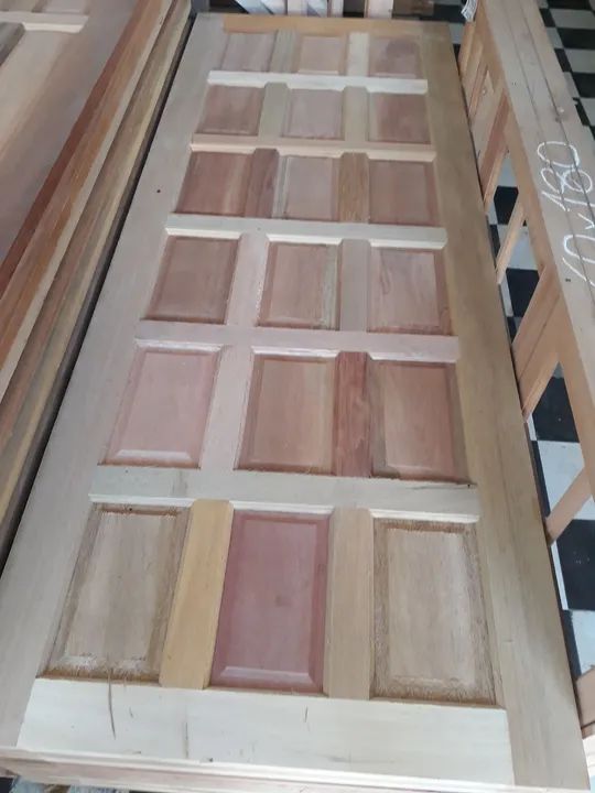 Porta de madeira maciça 210x80cm com 18 Almofadas ( 359,00 ) - Foto 4