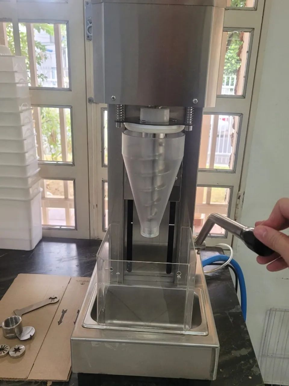 Maquina Inovadora de sorvete - Swirl Ice Cream - Estilo Soft 
