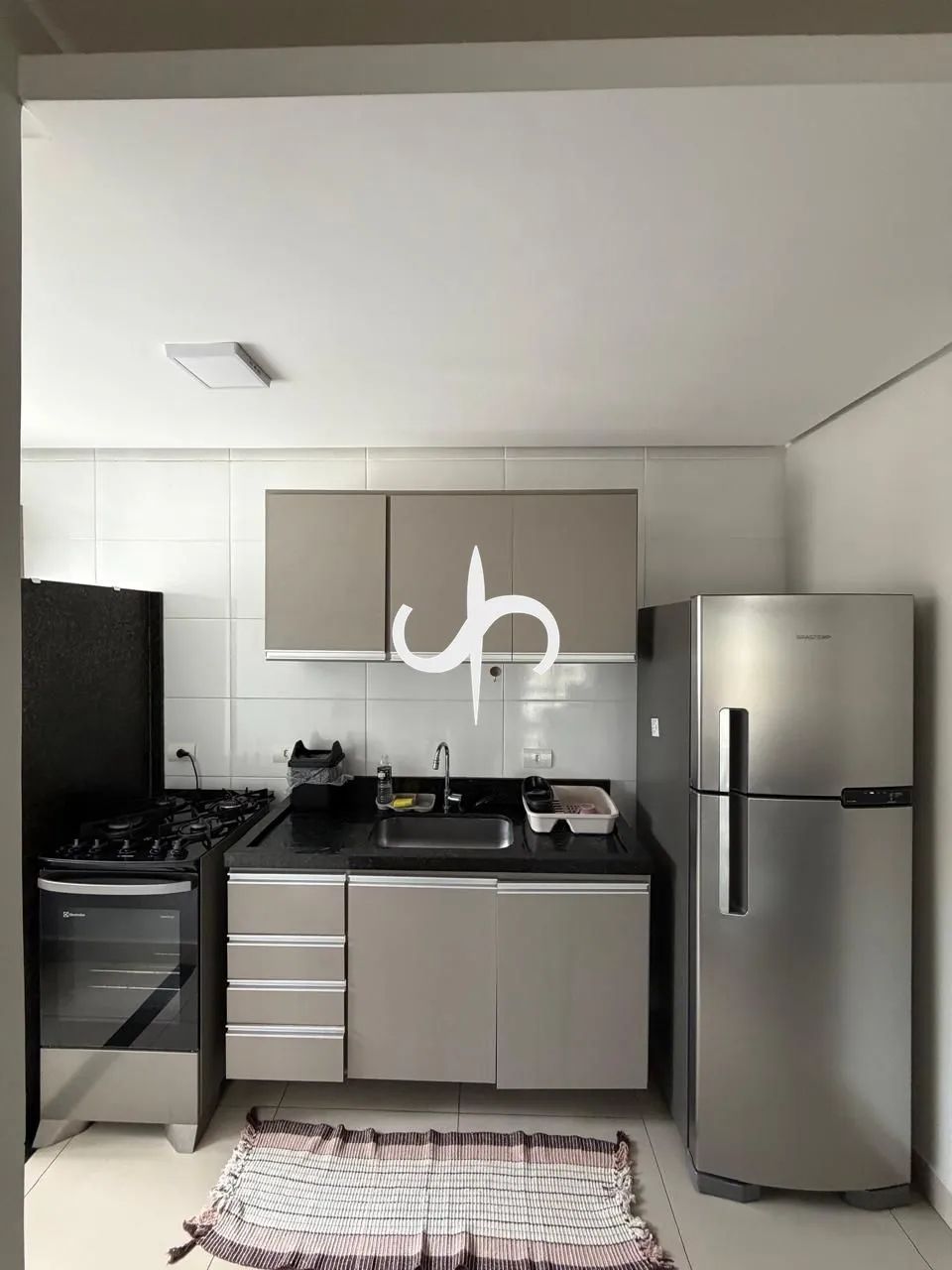 Kitnet/Studio mobiliada e vaga de garagem fixa próximo UniEvangelica - Foto 5