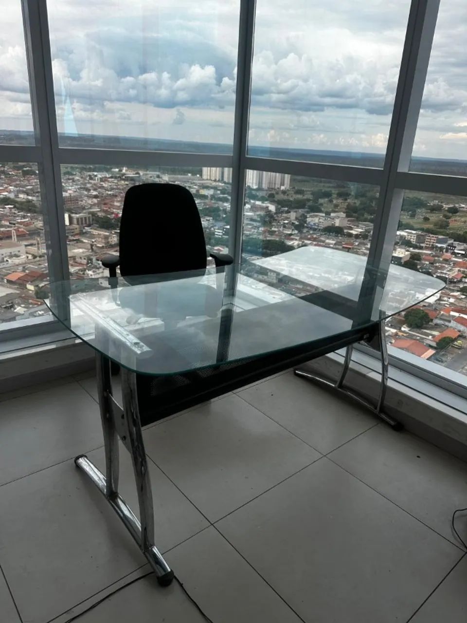 Mesa Executiva em Vidro temperado - Foto 2