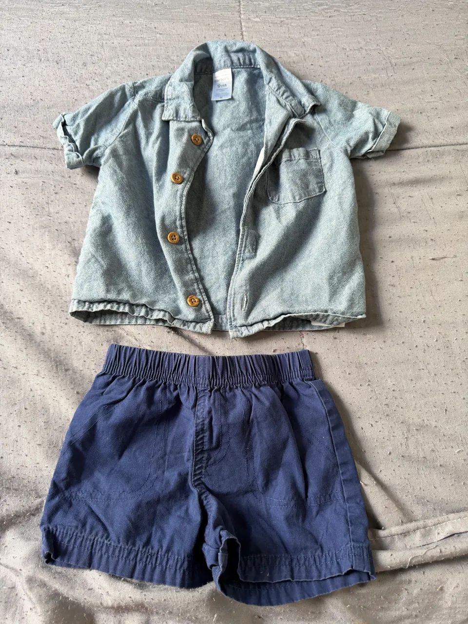 Conjunto Carters 9 meses  - Foto 3