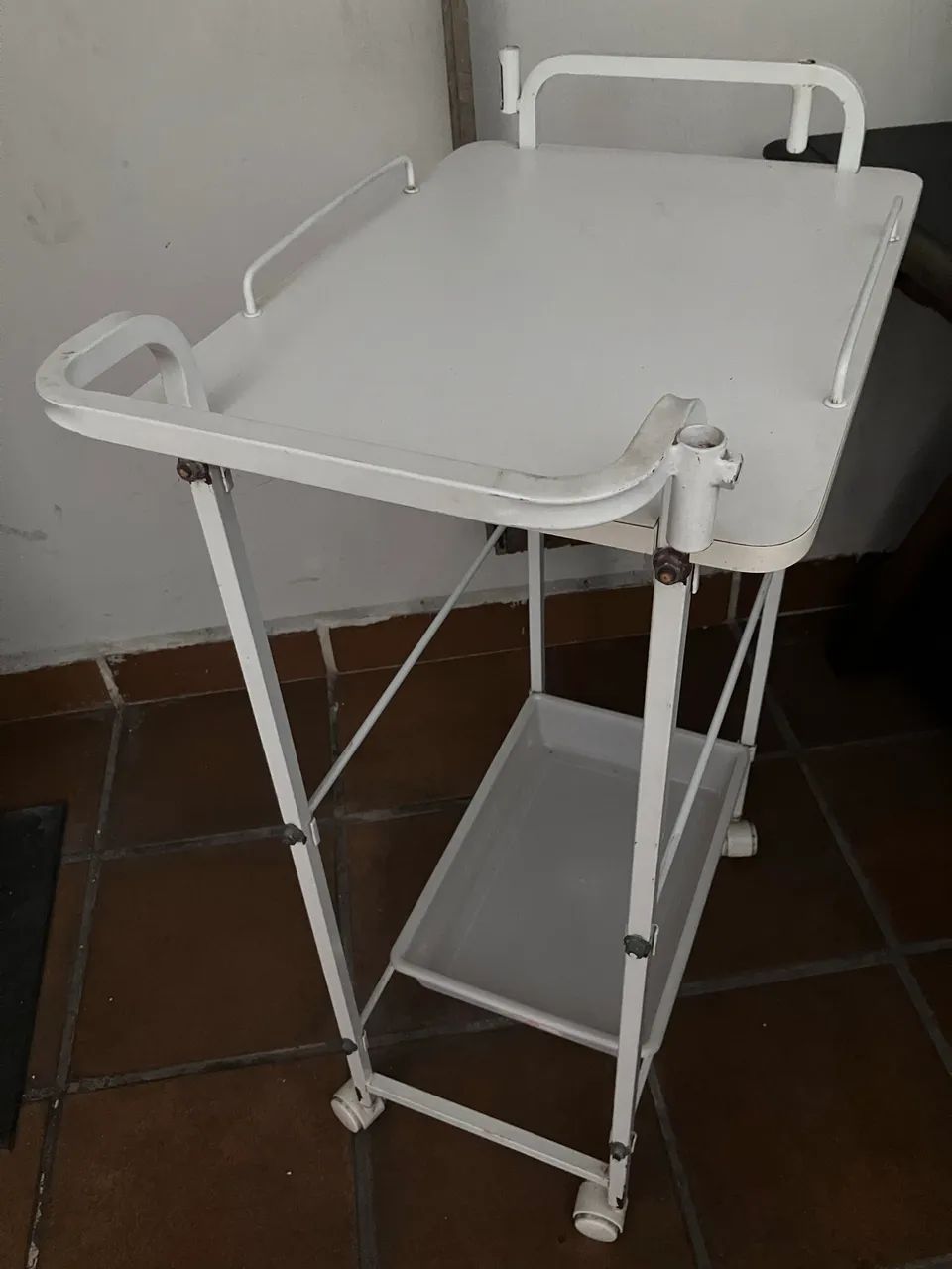 Carrinho auxiliar para salão - Foto 2