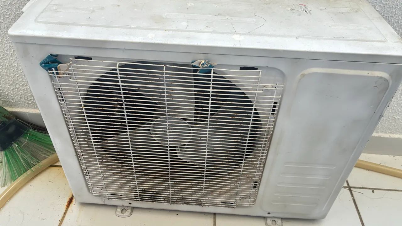 Ar condicionado LG com defeito 