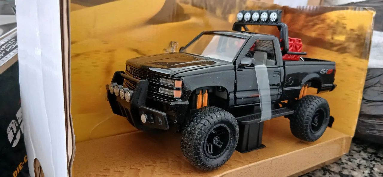 Miniatura Chevrolet Pick-up off rod 1/24 - Foto 5