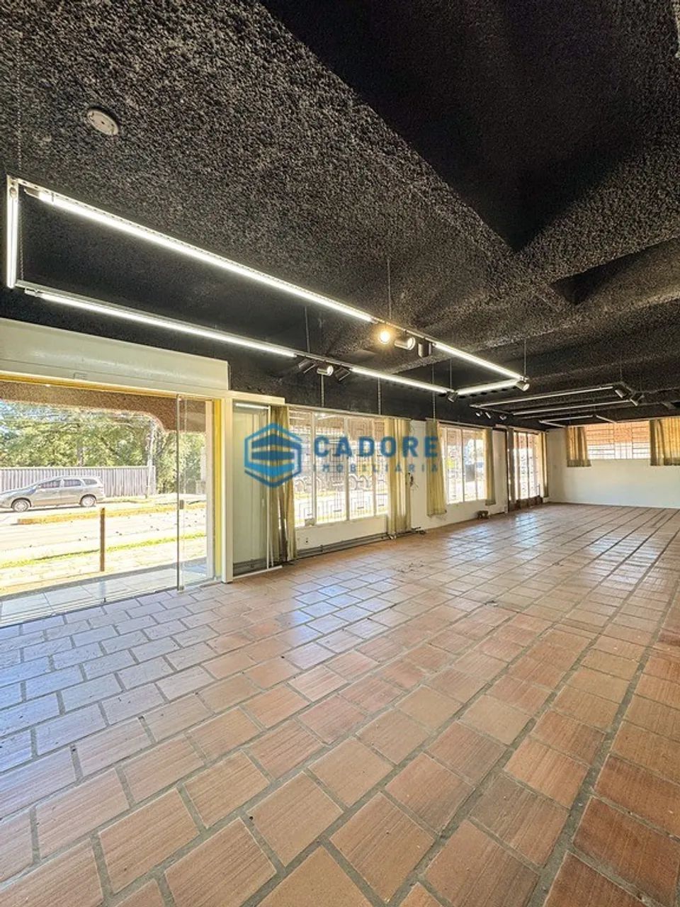 SALA COMERCIAL NO FORQUETA COM 338m² - Foto 5