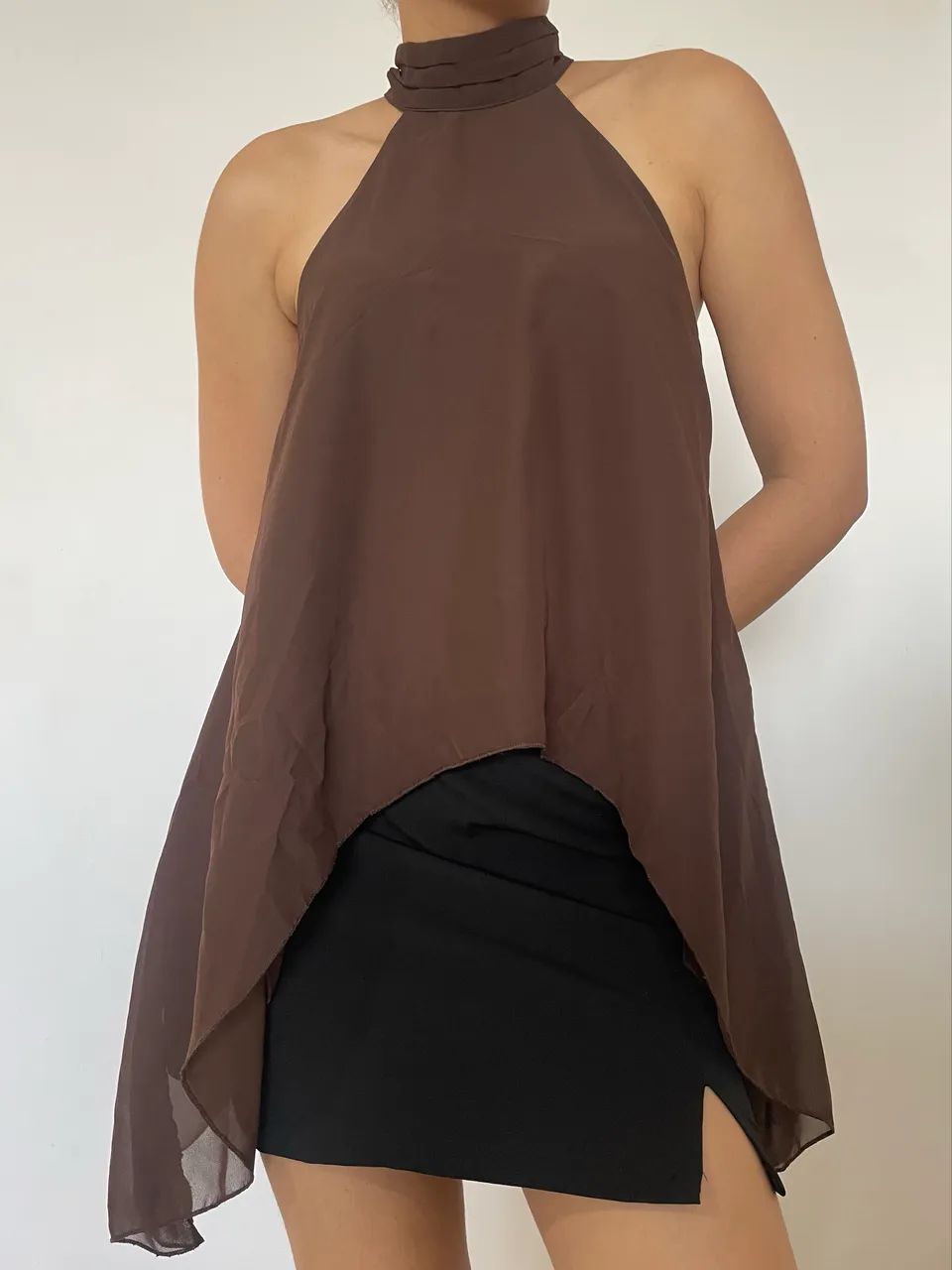 Blusa Elegante Marrom Gola Alta XS - Foto 2