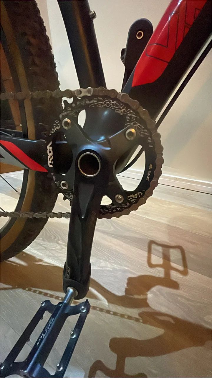Bicicleta em carbono semi nova - Foto 3