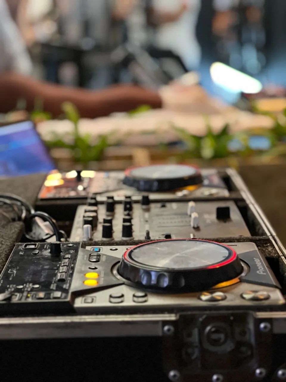 Pioneer パイオニア CDJ-400 x2 & DJM-400 セット Pioneer DJ Set CDJ-400 e DJM-400 - Instrumentos musicais - São