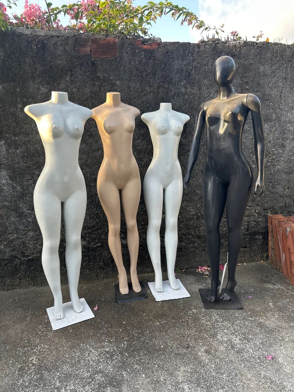 Vende-se 4 manequins 