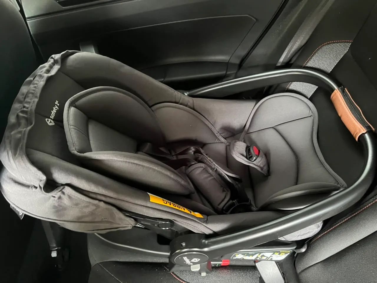 Bebê conforto Safety 1st + base isofix