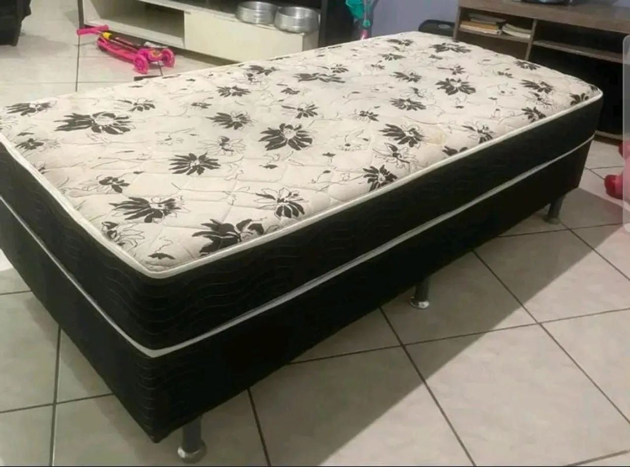 Vendo cama box conjugada de solteiro 