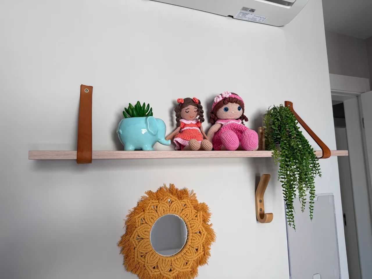 Prateleira quarto infantil cômoda 