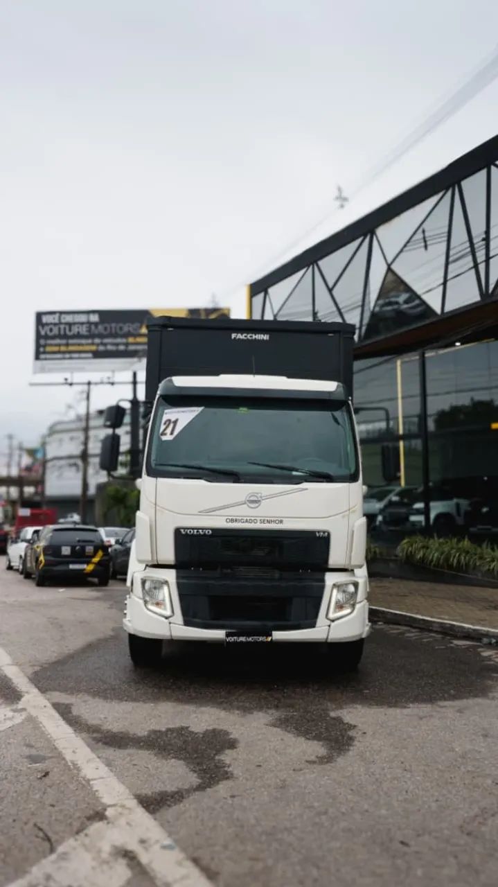 VOLVO VM 220  - Foto 2