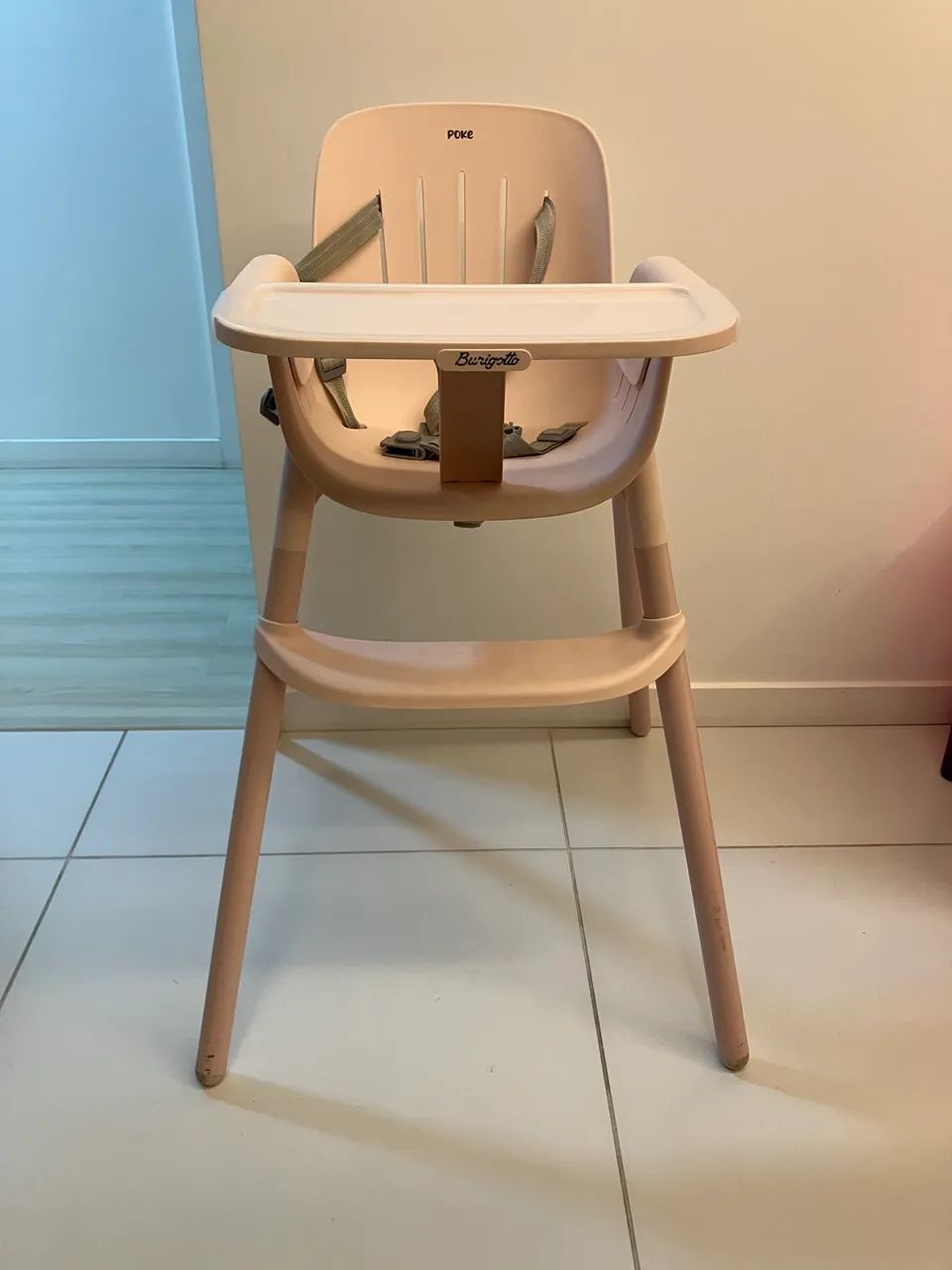 Cadeira de alimentação Burigotto Poke Cor Rose Madder