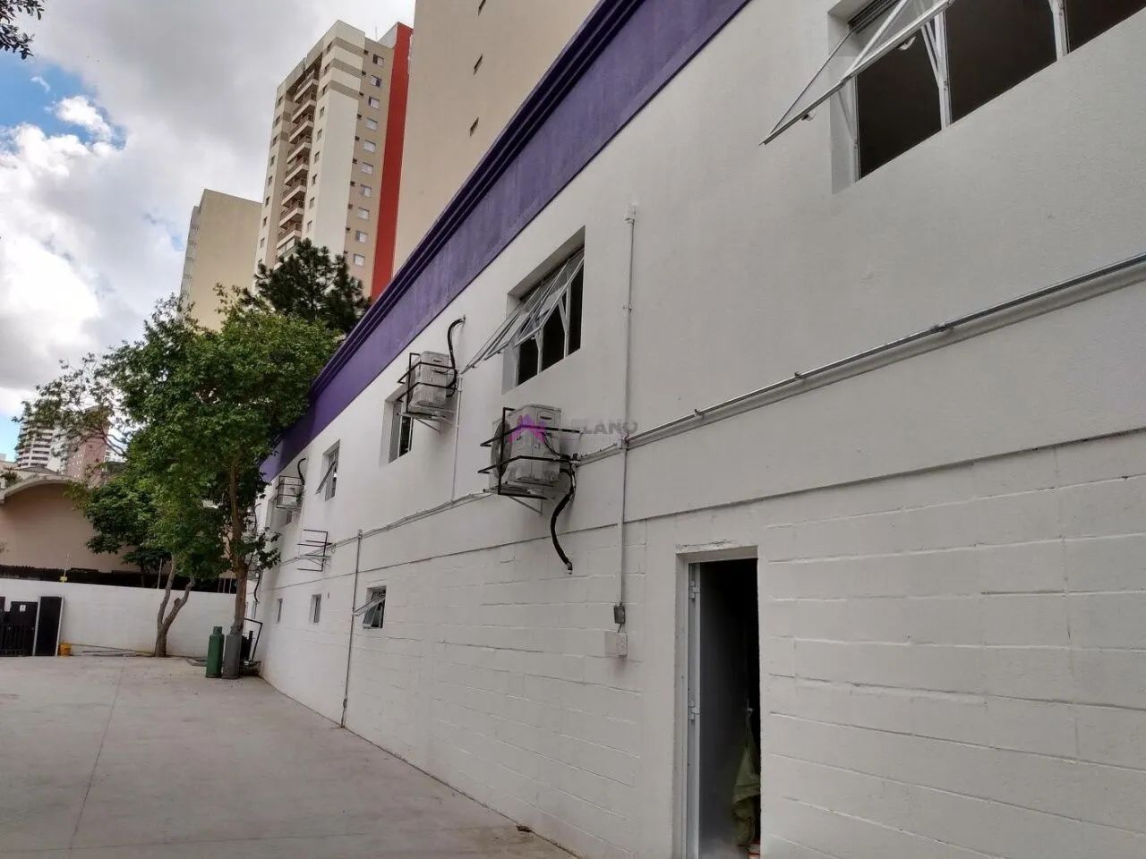 Galpão comercial para venda na Aclimação, 710 m² de área construída