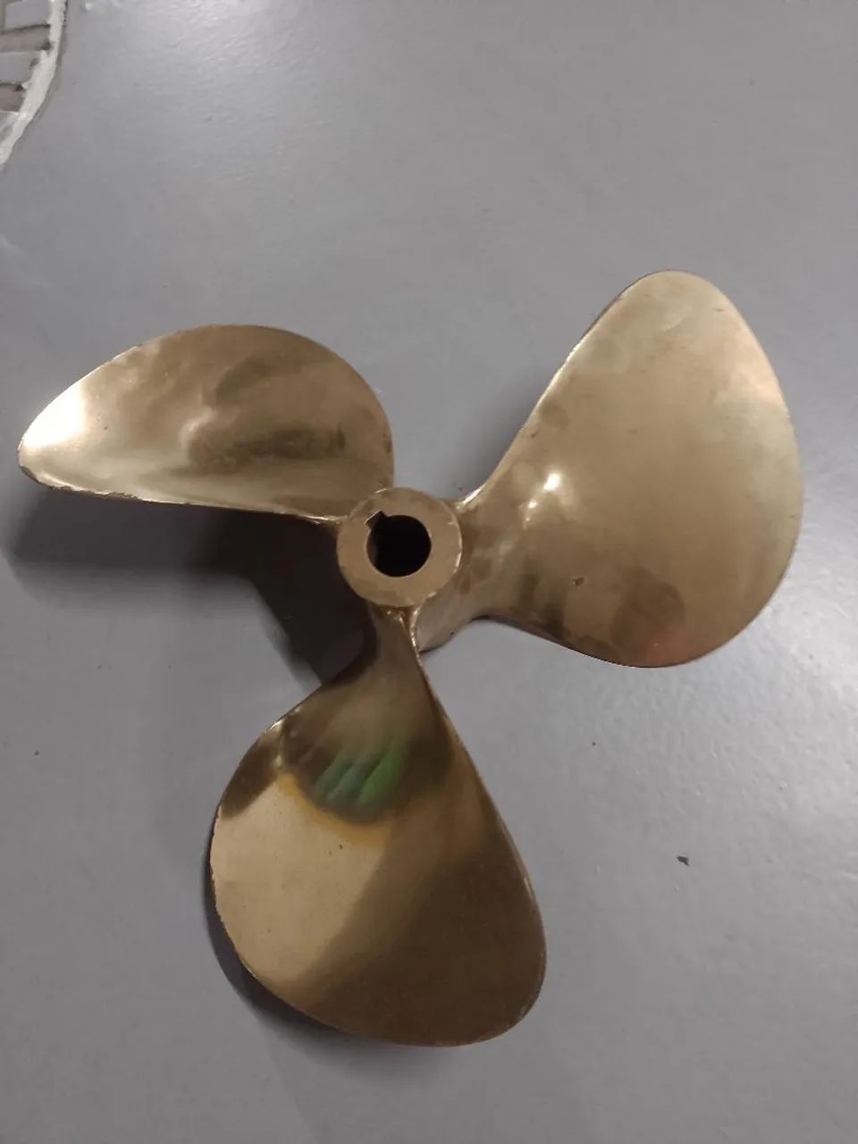 hélice de bronze naval, comumente usada em embarcações.  - Foto 3