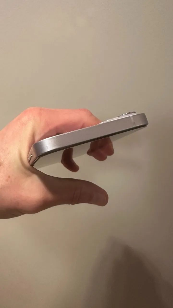 Vendo iPhone 14 Plus, 128 GB Roxo Claro co Capinha Preta - Foto 4
