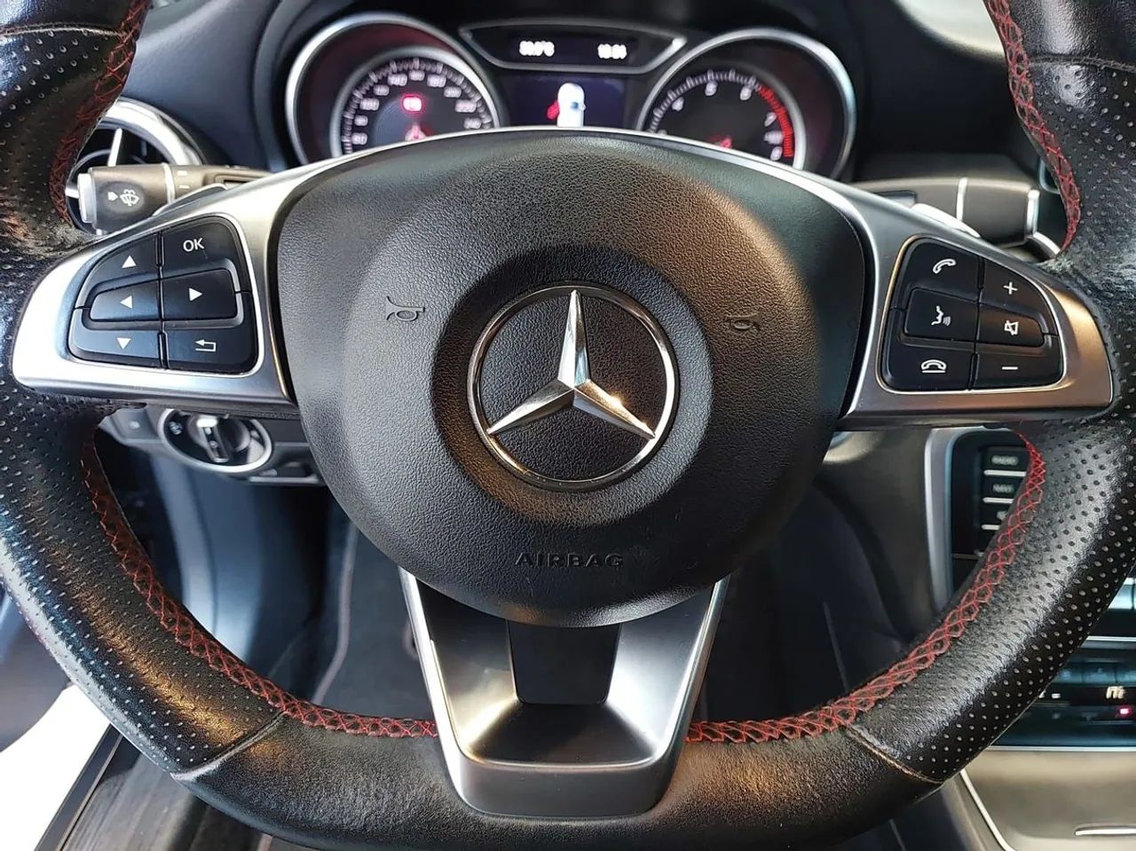 Mercedes-Benz GLA 250 Sport 2.0 TB 16V 4X2 211cv Aut., foto 17 de 20