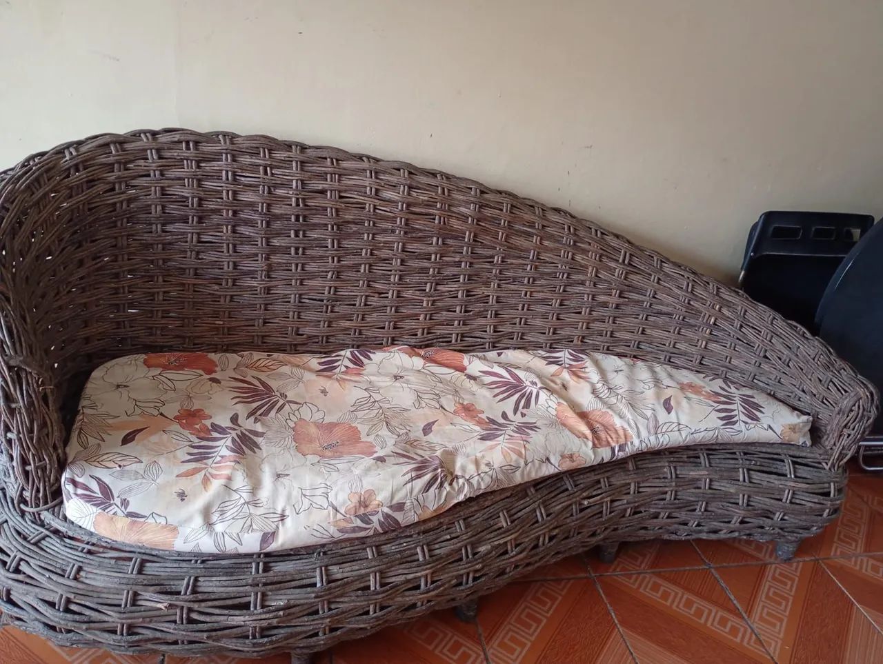 Sofá artesanal de madeira - Foto 2