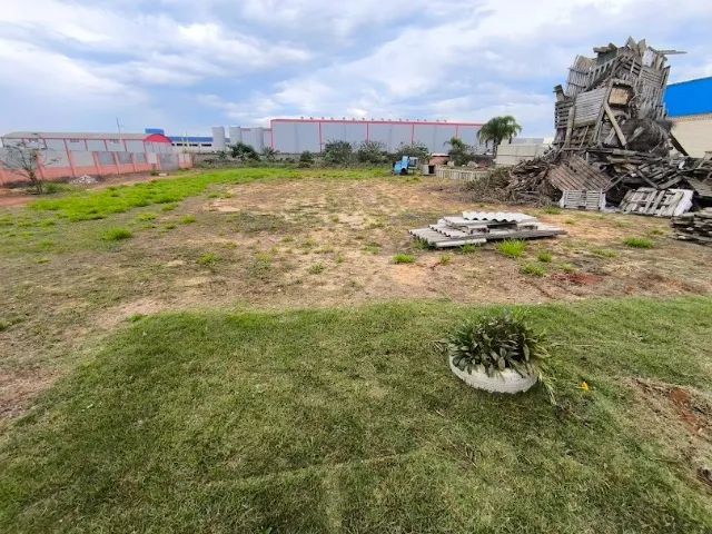 Pavilhão 1.950m² com AMPLO terreno PLANO içara próximo de TUDO, ACEITA parcelamento direto - Foto 3