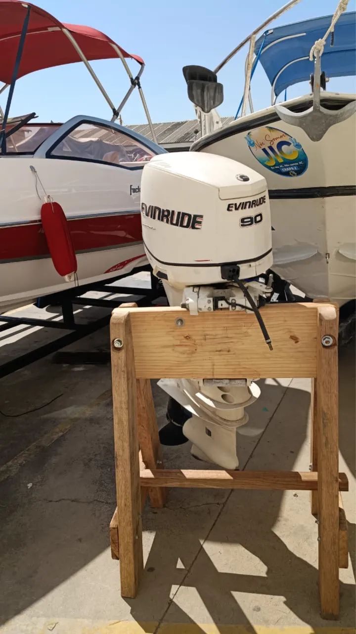 Motor Evinrude 90 HP e-Tec  - Foto 3