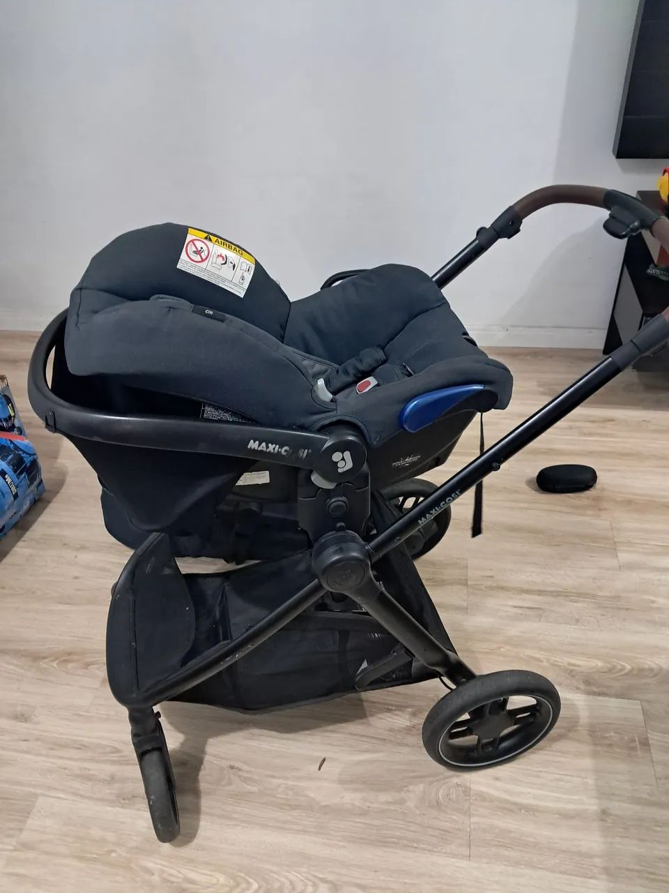Carrinho de bebe 3 em 1 MAX COSI  - Foto 3