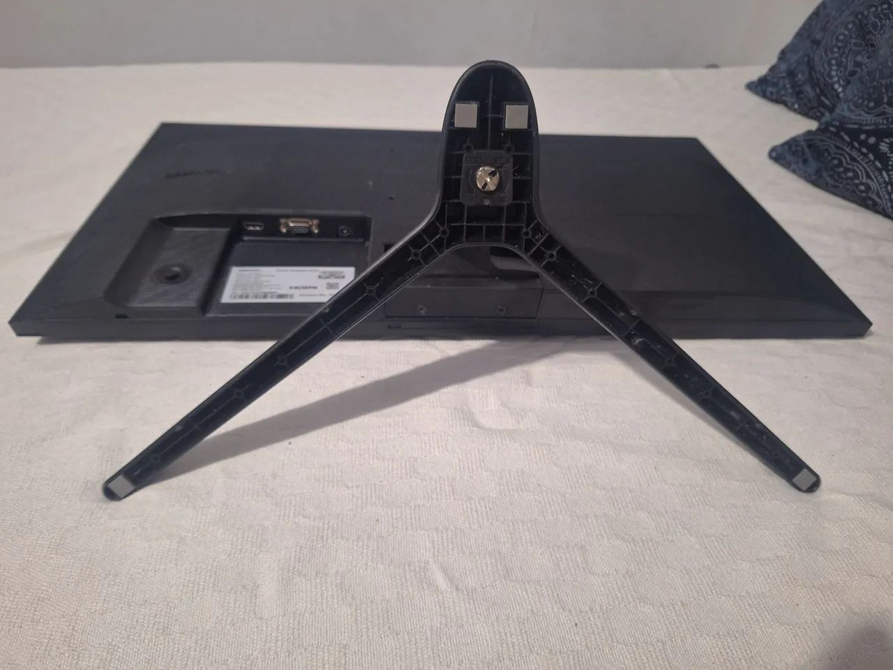 Monitor Samsung 24' com Defeito na tela devido a queda. - Foto 4