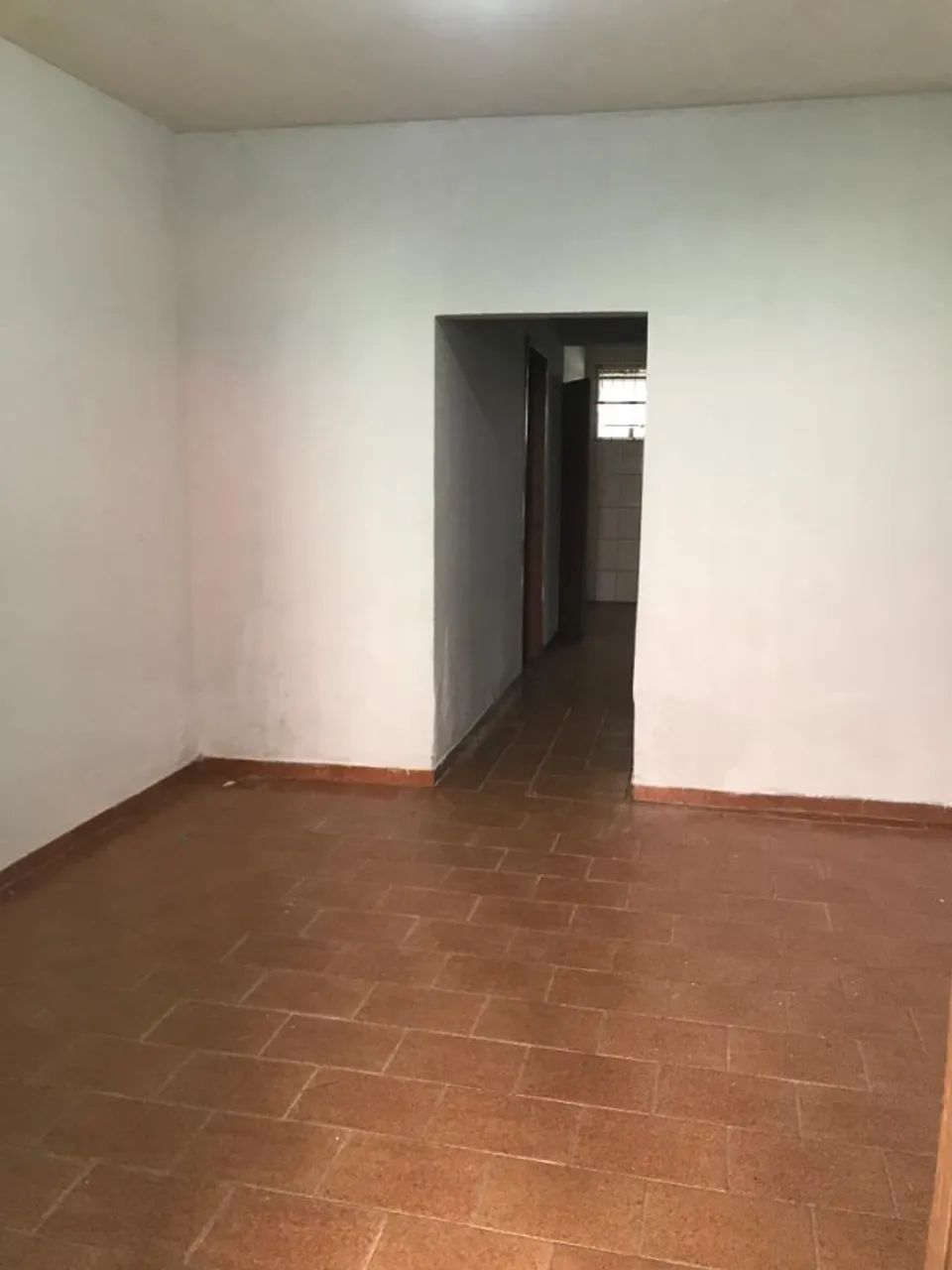 ALUGO CASA JARDIM TROICAL