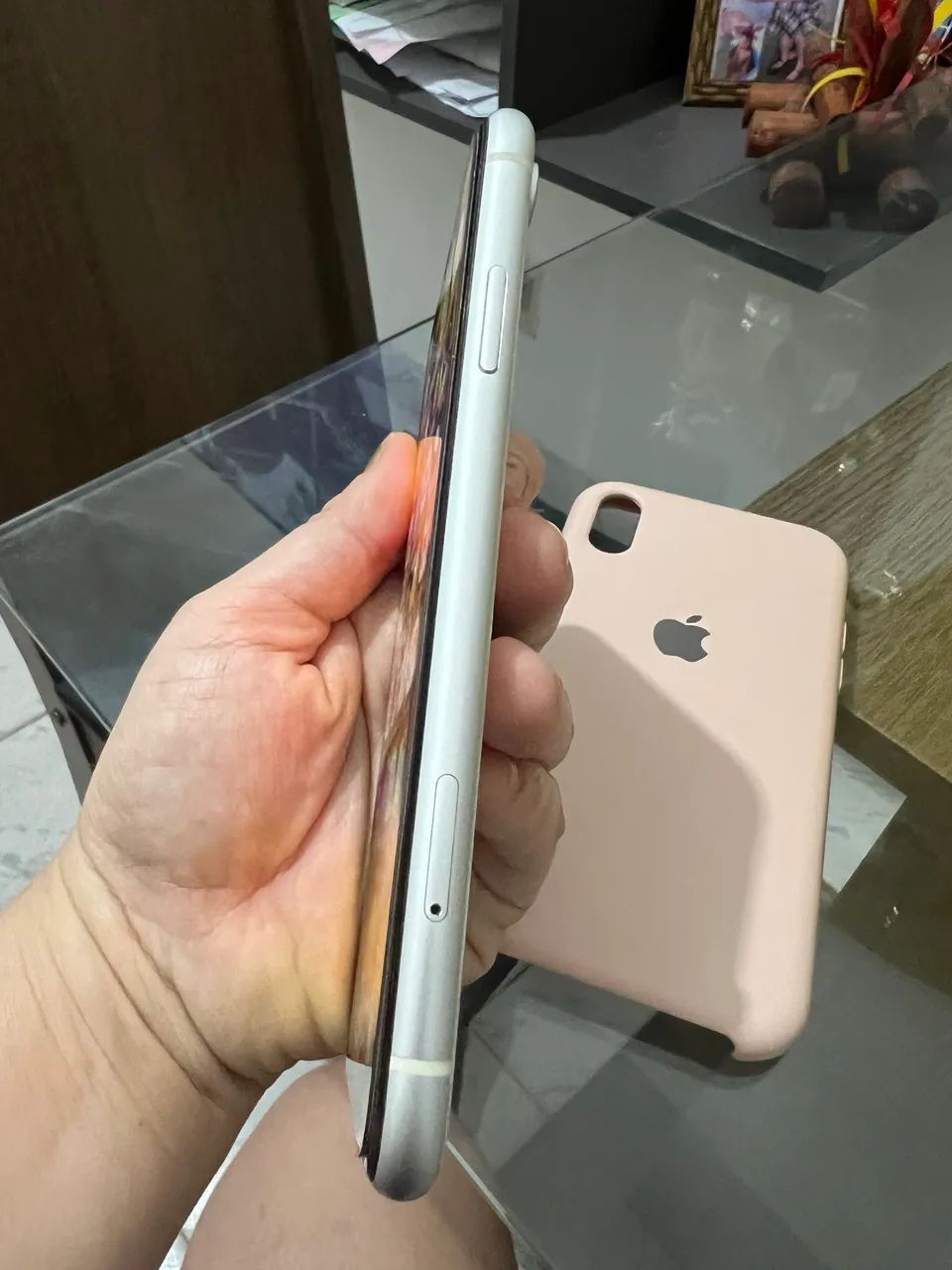 iPhone XR 64 gigas branco impecável  - Foto 5