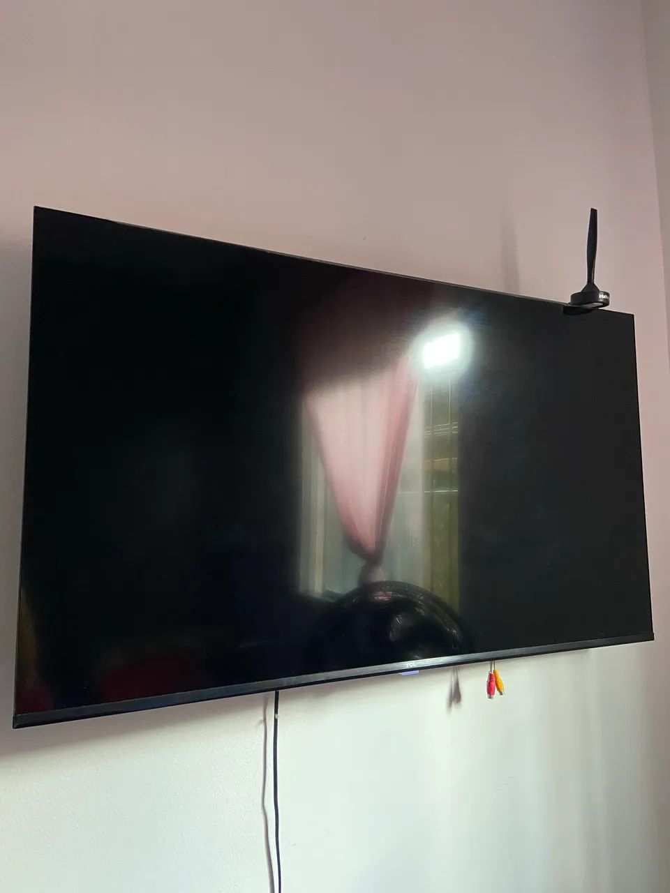 Vendo tv TCL 43 polegadas( em ótima condição, com controle) - Foto 2