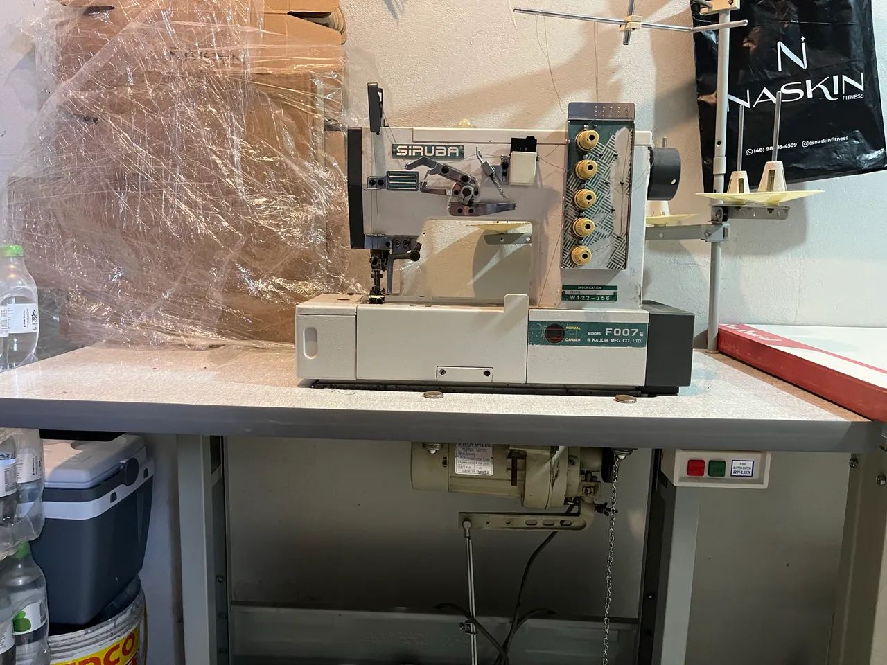 Máquina de Costura Industrial SIRUBA - COBERTURA - Funcionando - Foto 2