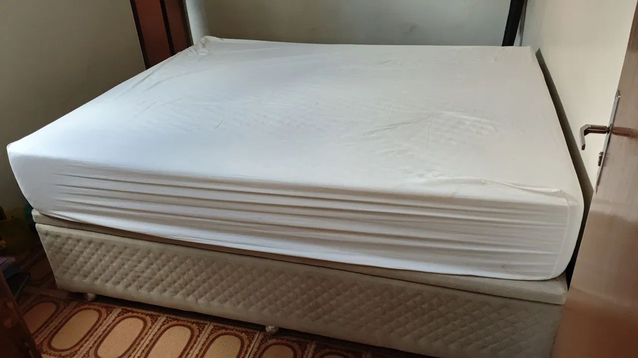 Conj. Box Queen Size c/ Baú 