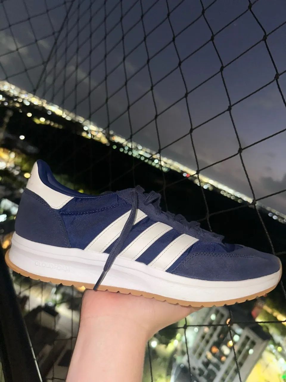 Tênis Run 72 adidas - Foto 2