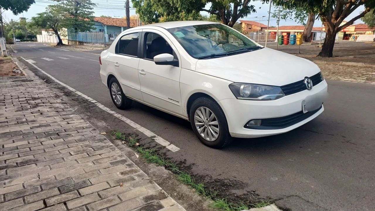 Volkswagen Voyage 2015