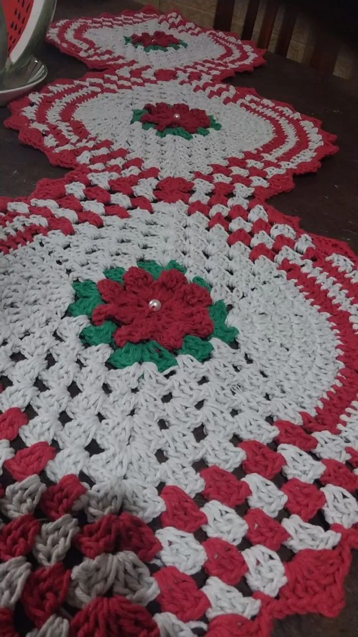 Trilho de mesa de Crochê  - Foto 3