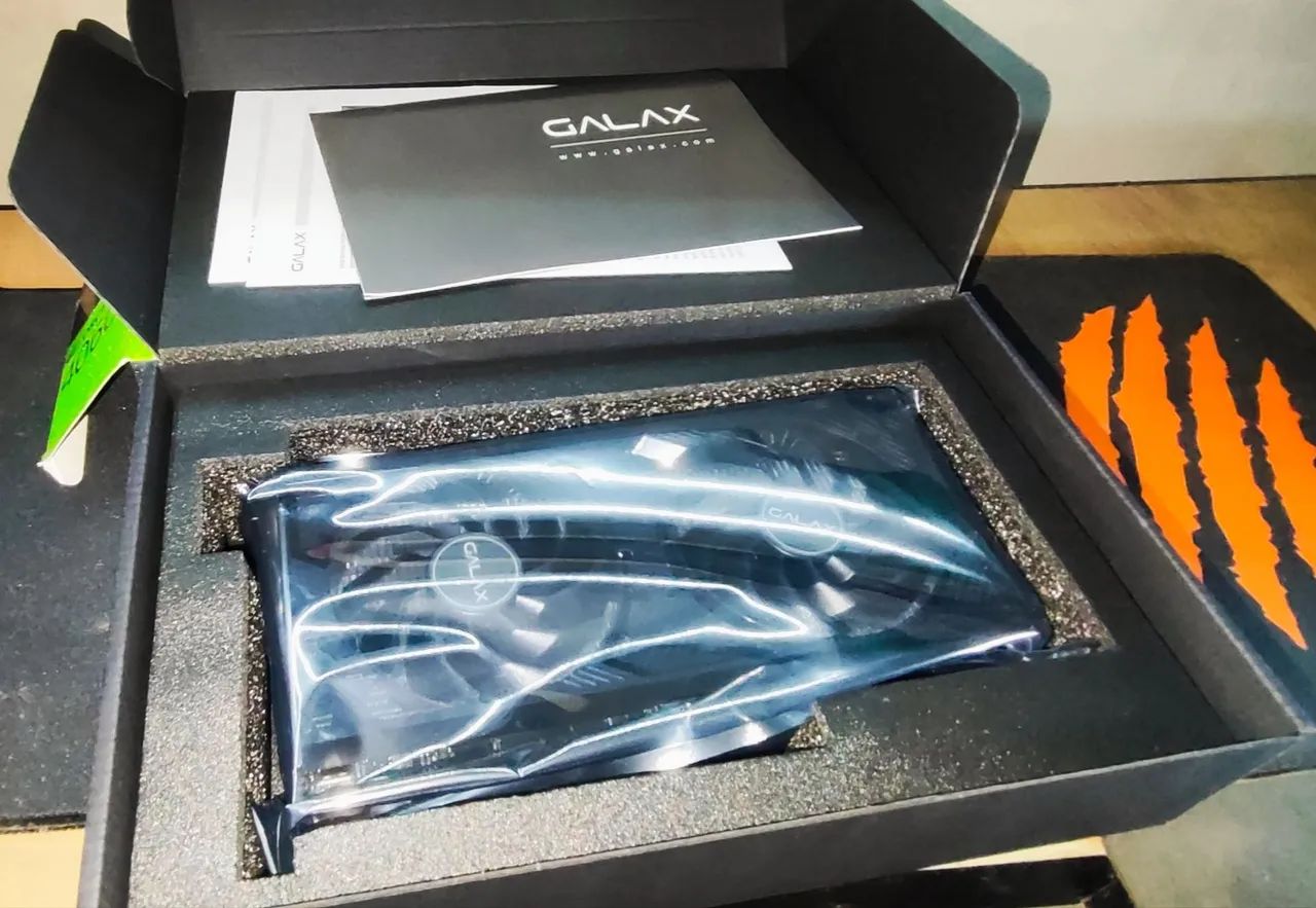 Placa de vídeo NVidia RTX 4060 LACRADA  - Foto 3